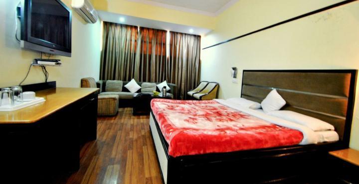 Hotel South End Chandigarh Exterior photo